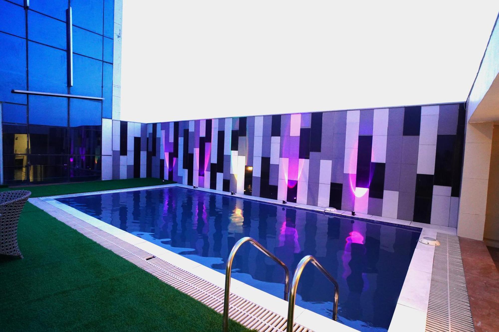 Hotel Sakura Gold Gurgaon Extérieur photo