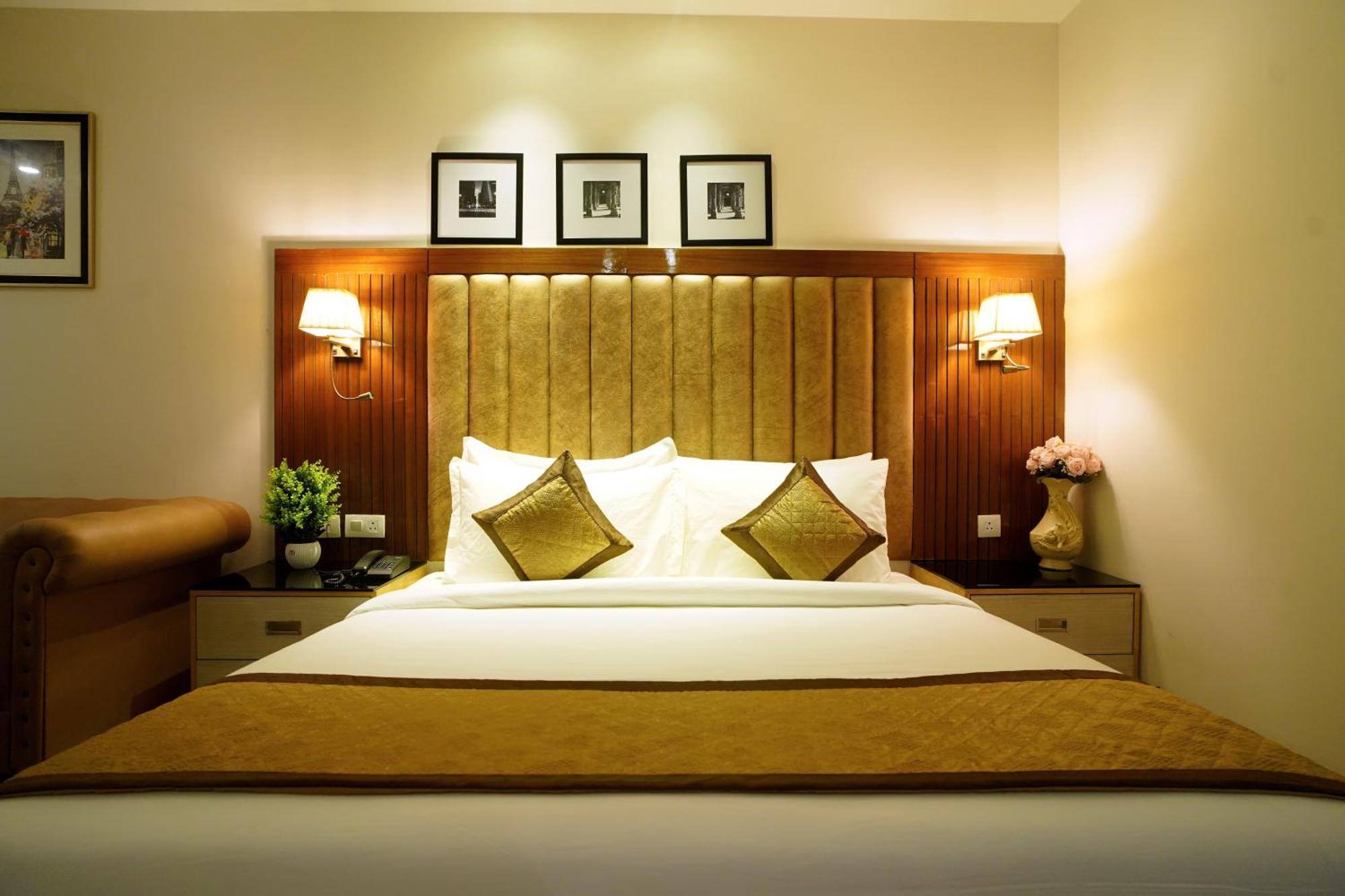 Hotel Sakura Gold Gurgaon Extérieur photo