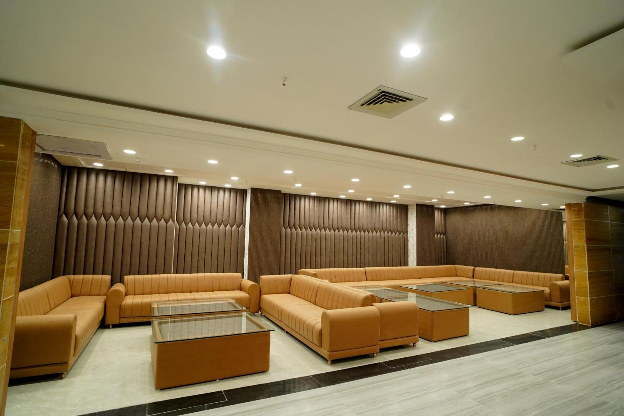 Hotel Sakura Gold Gurgaon Extérieur photo