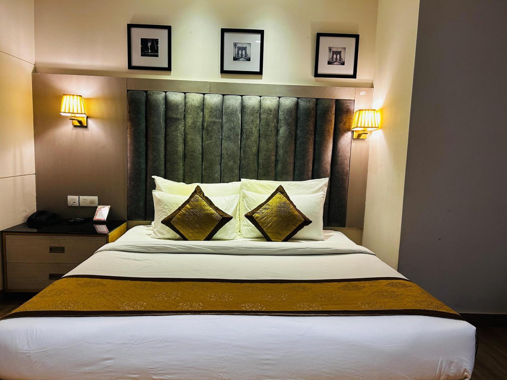 Hotel Sakura Gold Gurgaon Extérieur photo